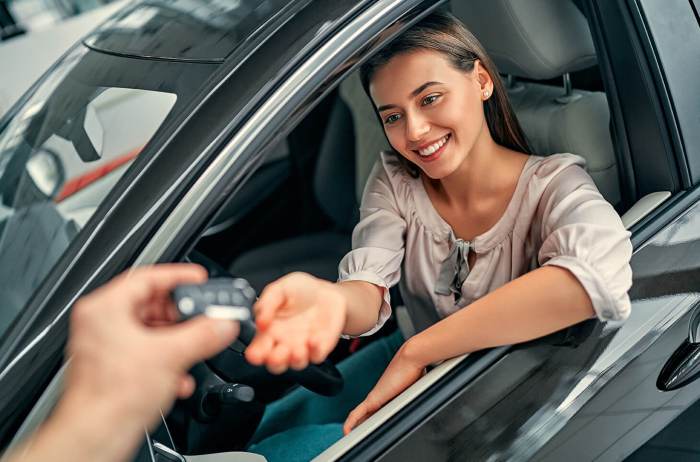 tips to lower car insurance for young drivers